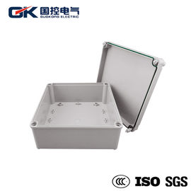 Çin Küçük ABS 60 Amp Bağlantı Kutusu Temizle Plastik Elektronik Muhafazalar Karton Ambalaj Tedarikçi